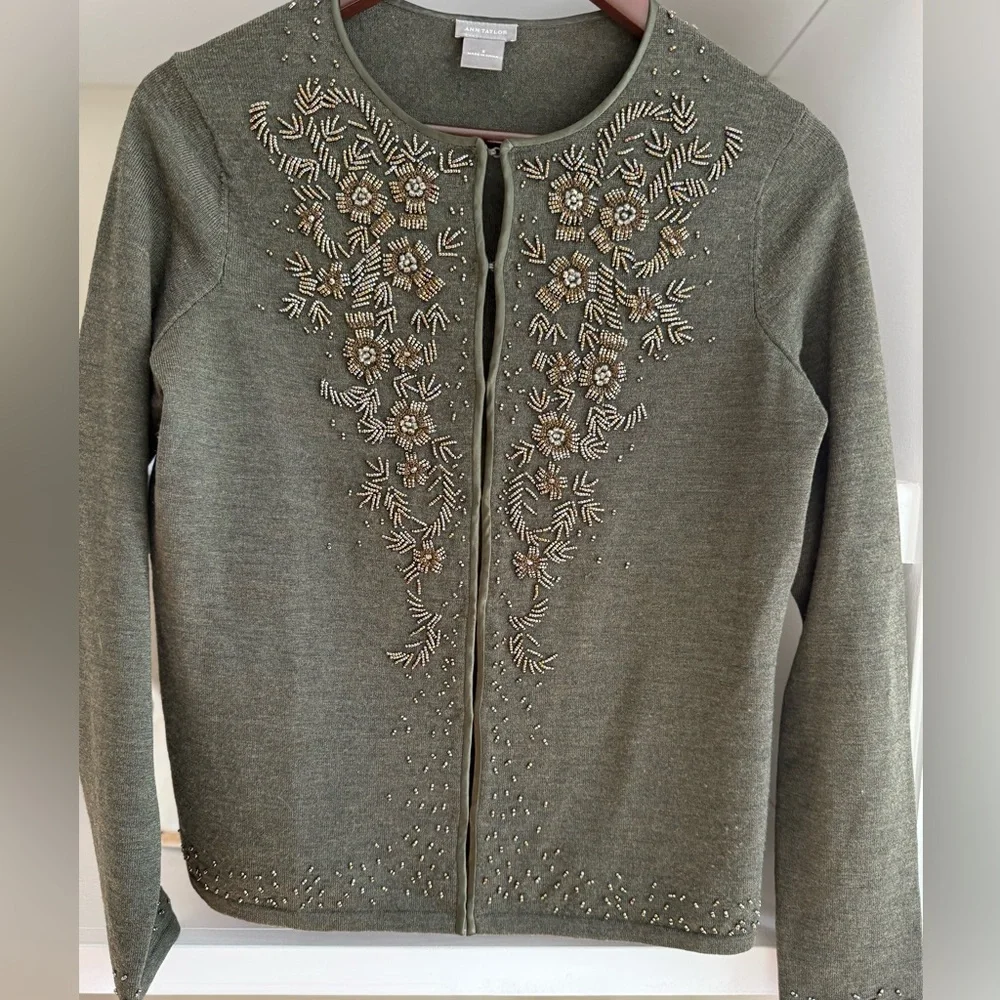 Ann Taylor Ultra Fine Merino Wool Beaded Cardigan Sz S - Picture 5 of 11